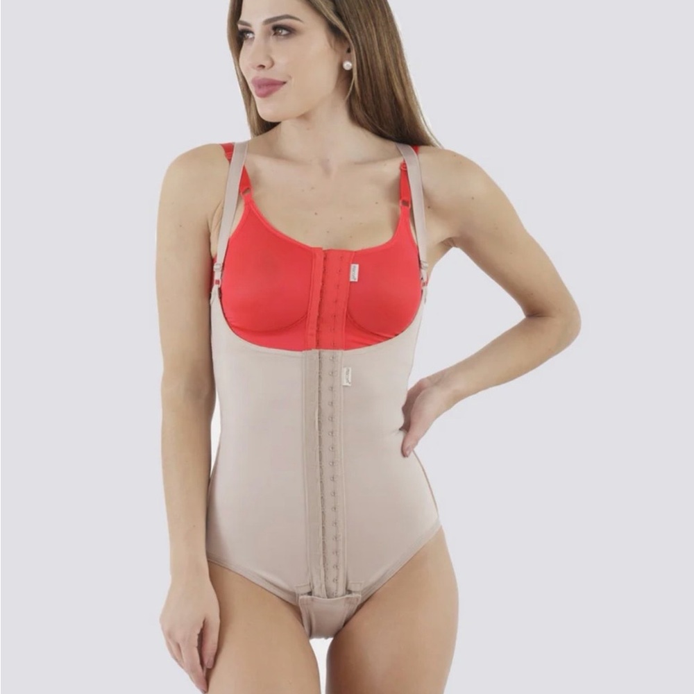 Macom compression garment tummy tuck lipo c section post partum petite friendly